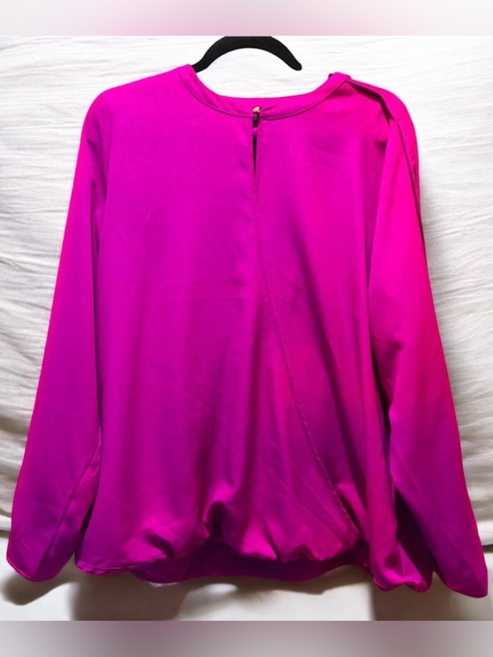 The Limited Magenta front wrap blouse 100% polyester with gold buttons Size XL